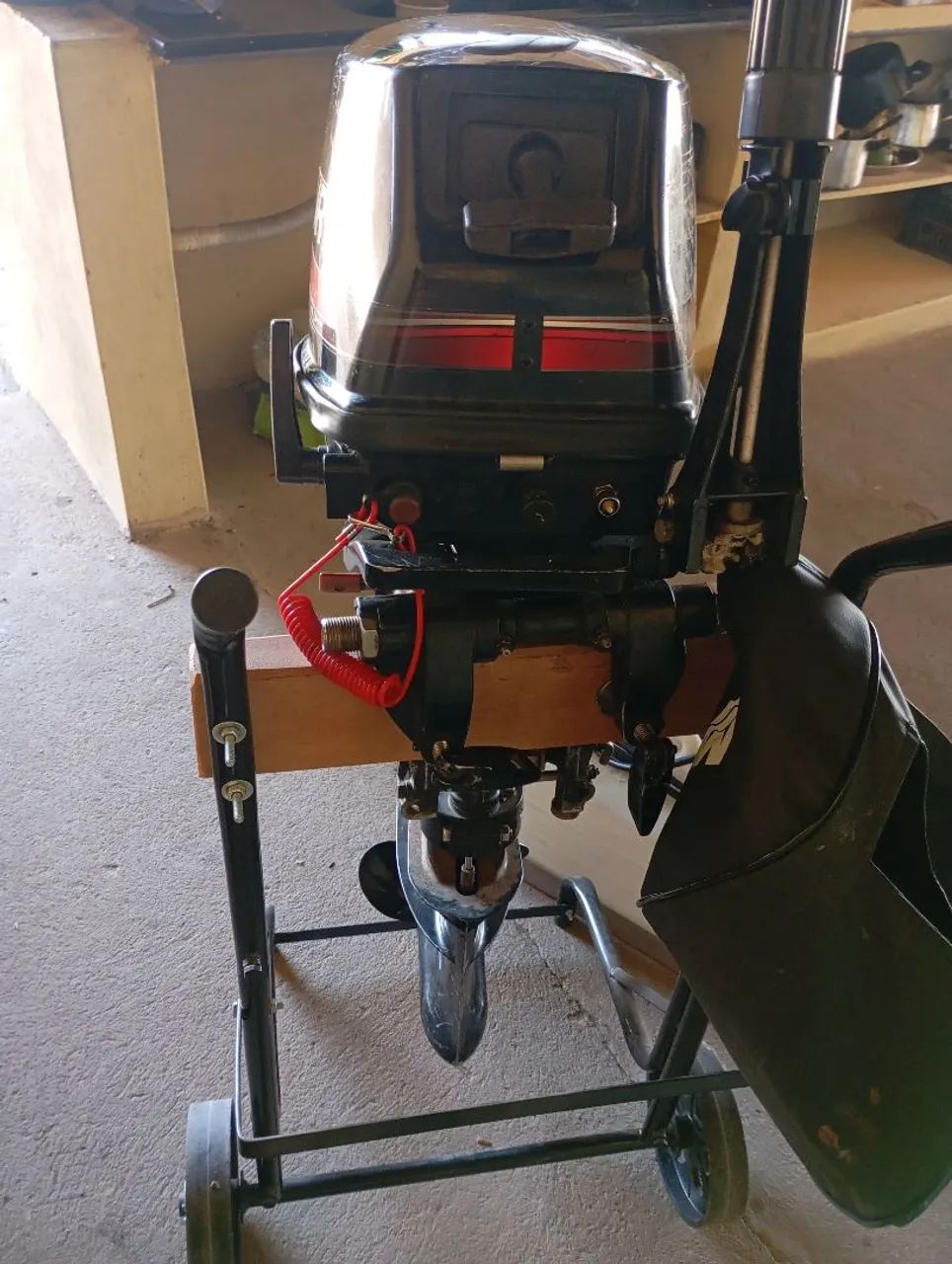 Motor popa /  aceito oferta motor e tanque sem o carrinho - Foto 3