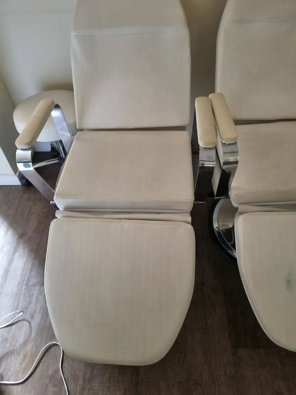 Cadeira de estética inclinavel - Foto 3