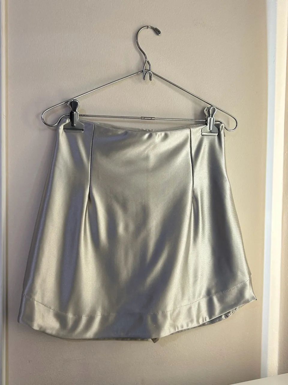 Short Saia Prata