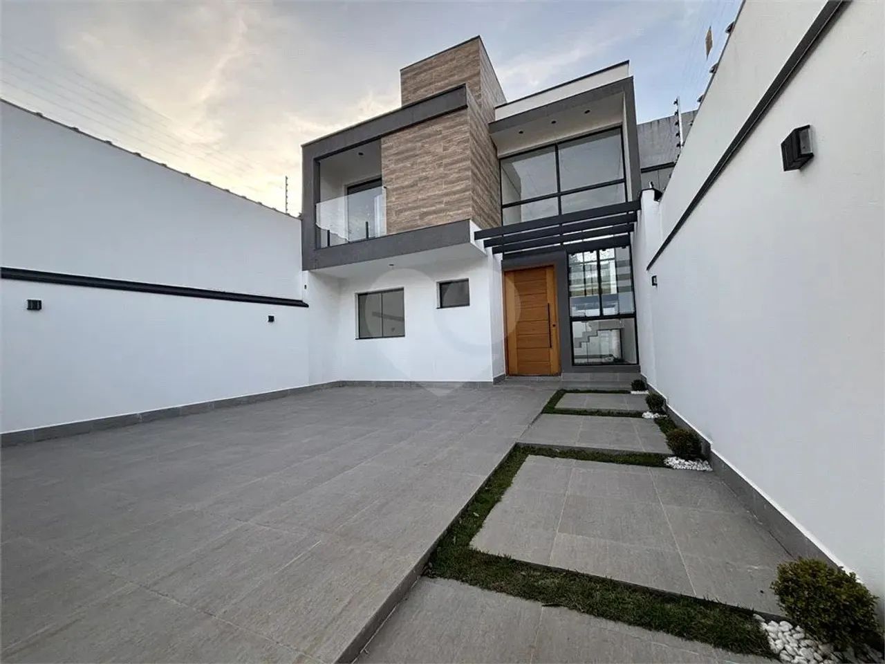 Sobrado com 3 quartos à venda em Residencial E Comercial Guarulhos - SP