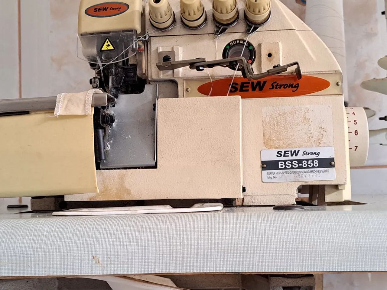 Máquina Interlock Industrial Sew Strong BSS-858 - Foto 4