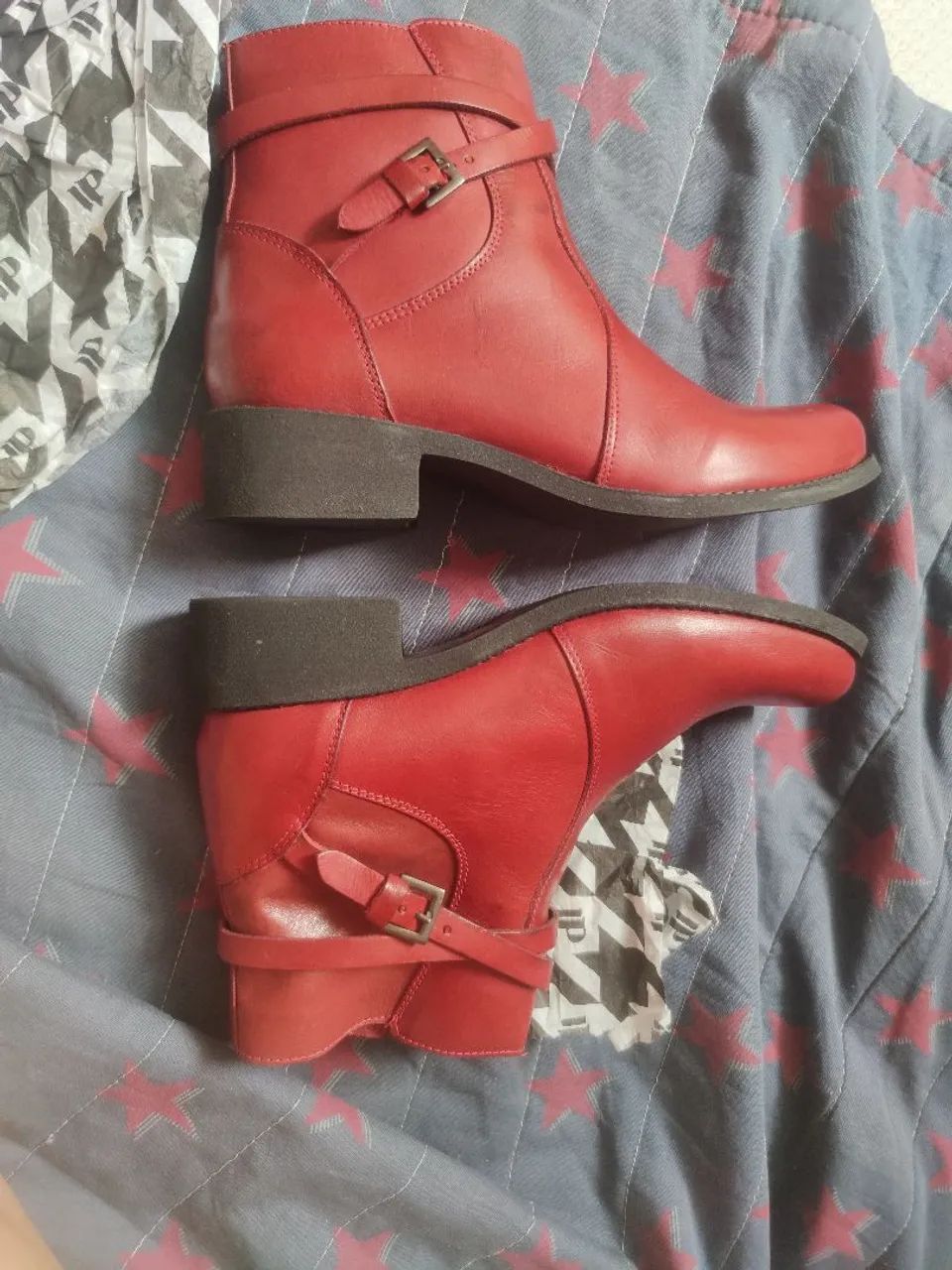 BOTA VERMELHA DE COURO DATELLI - Foto 2