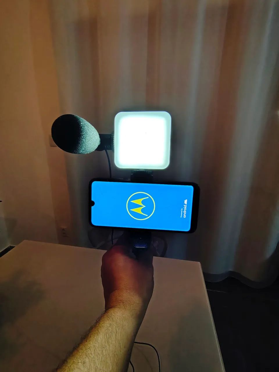 Kit Vlog / Gravação Celular (Tripé + LED 3 Níveis + Microfone) - Conservado! - Foto 6