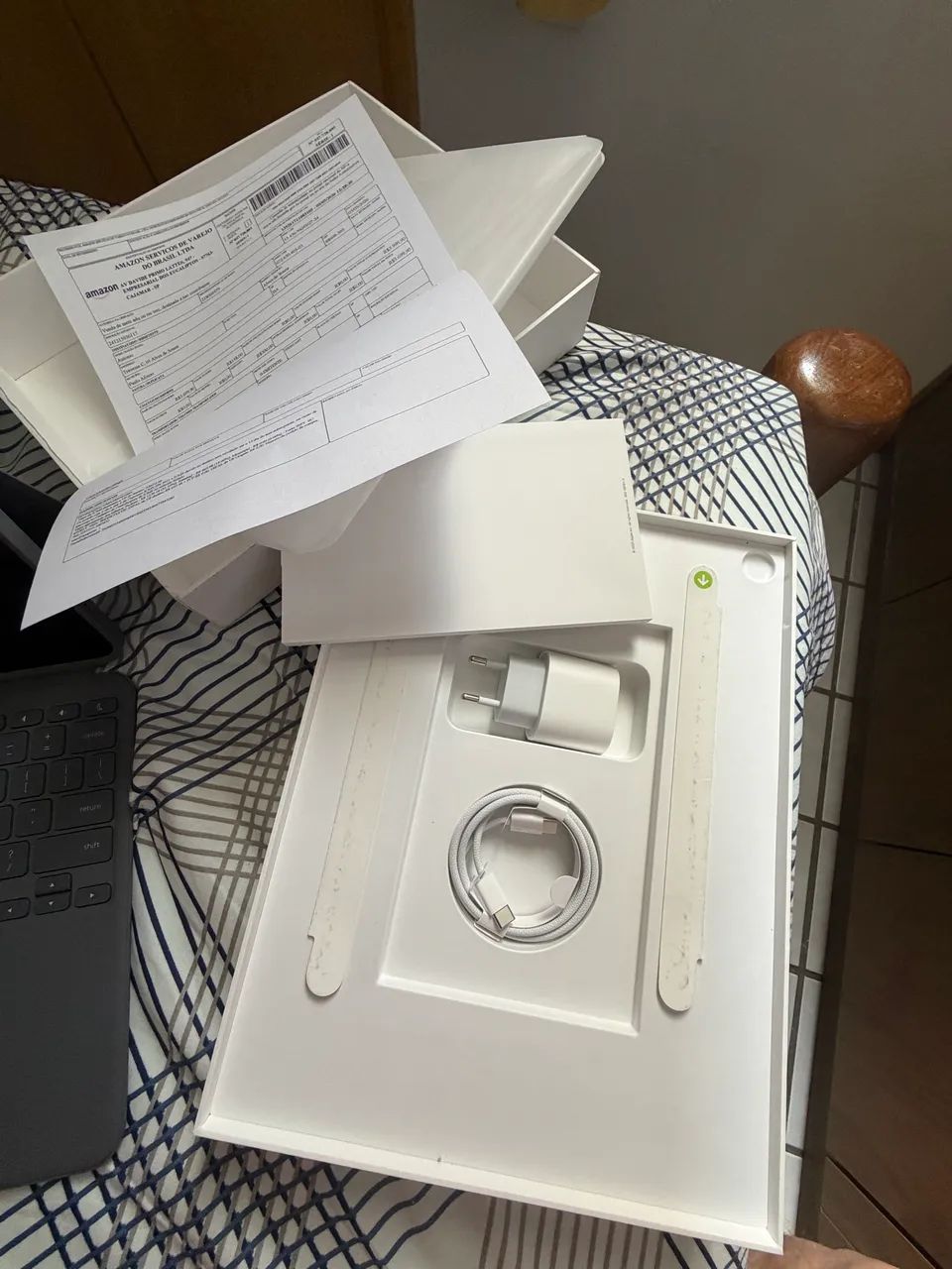 iPad Air M3 13 polegadas com capa teclado Logitech  - Foto 2