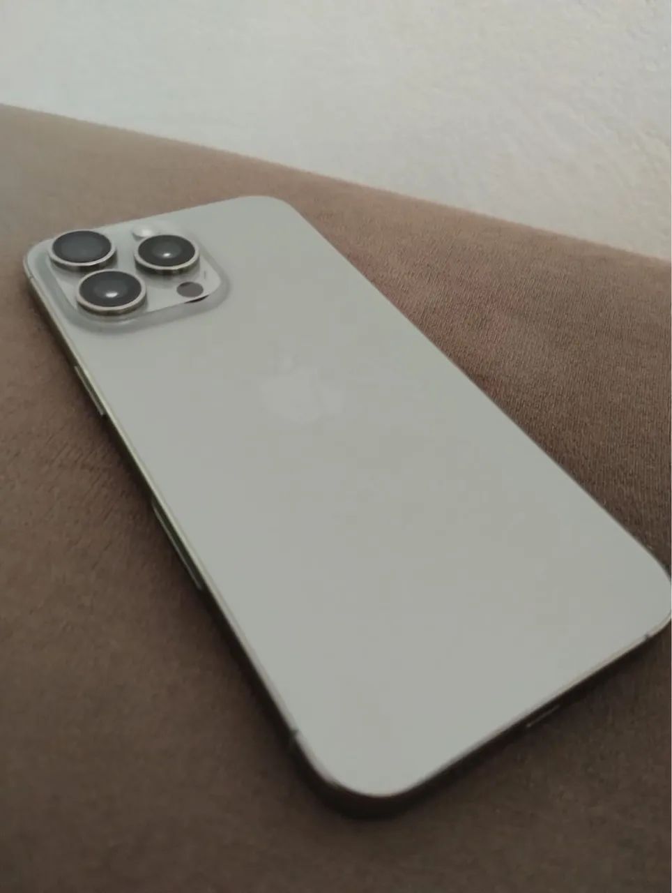 iPhone 15 pro Max - Foto 2