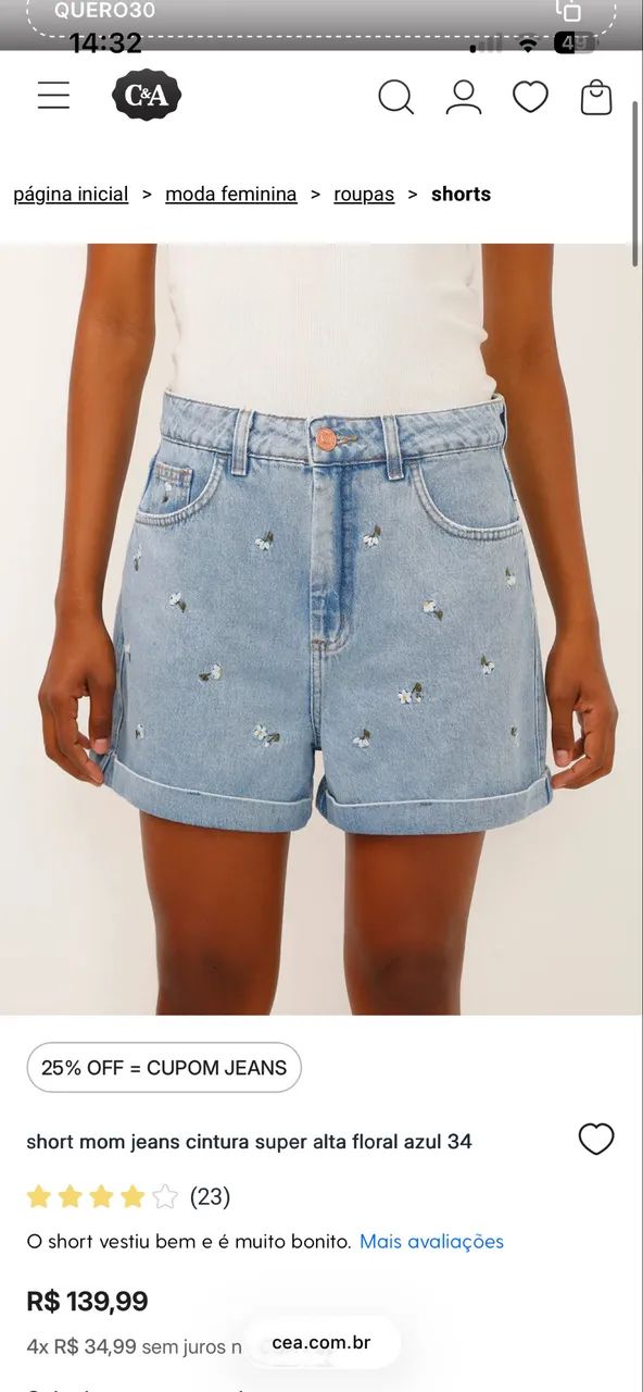 Short jeans mom cintura alta com flores bordadas - Foto 4