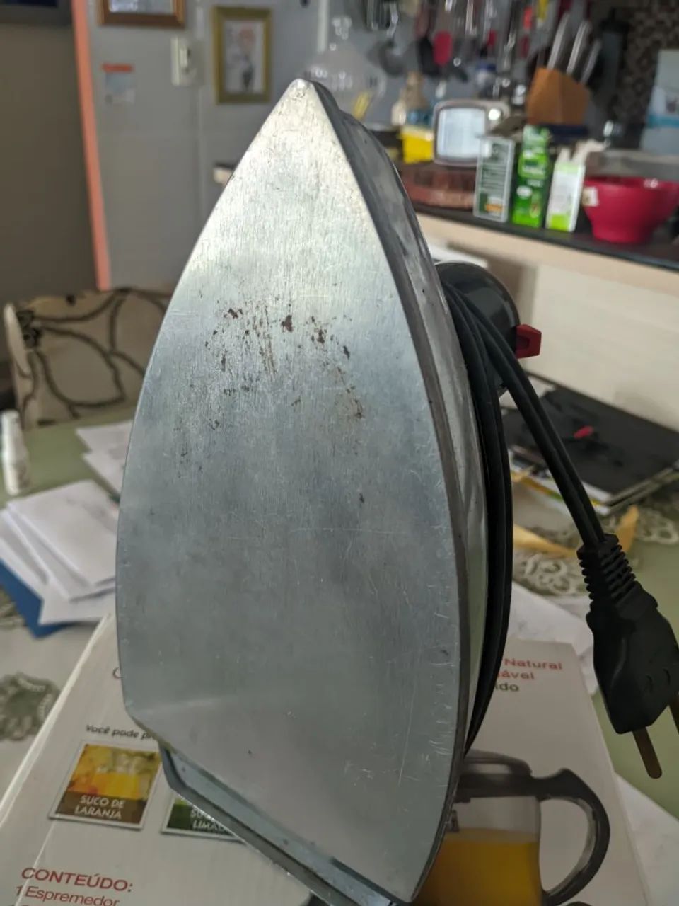Ferro passar Black Decker modelo clássico  - Foto 3