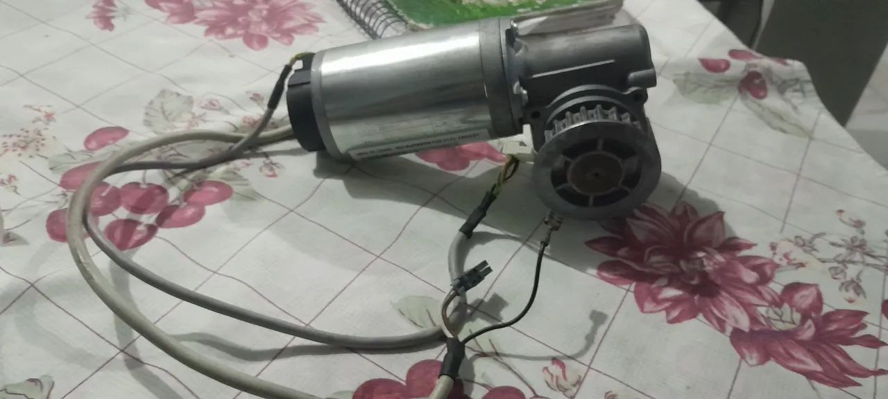 Motor de porta de vidro abre e fecha