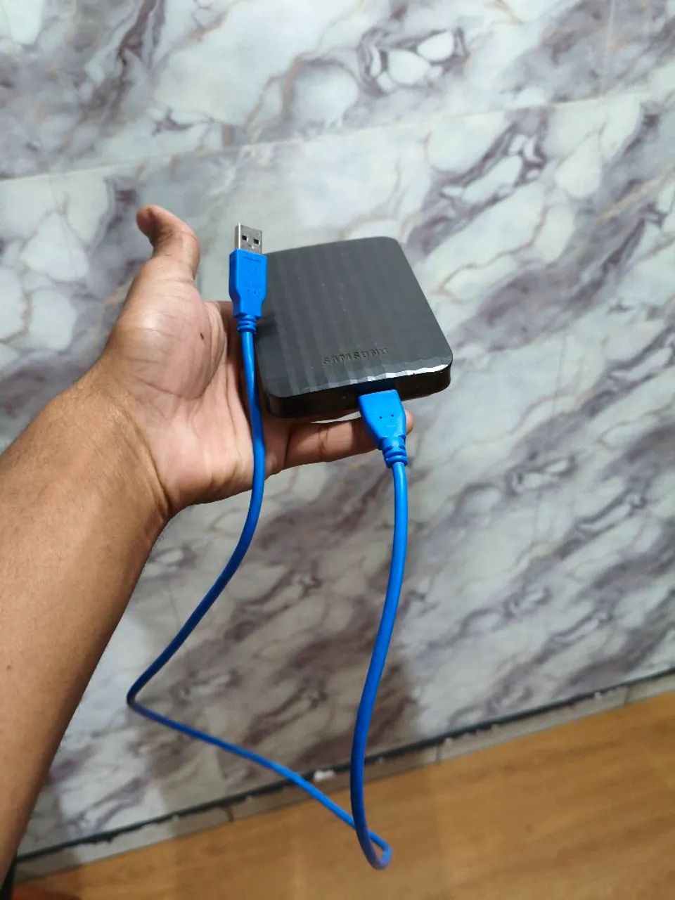 HD externo 1tera com fio  - Foto 2