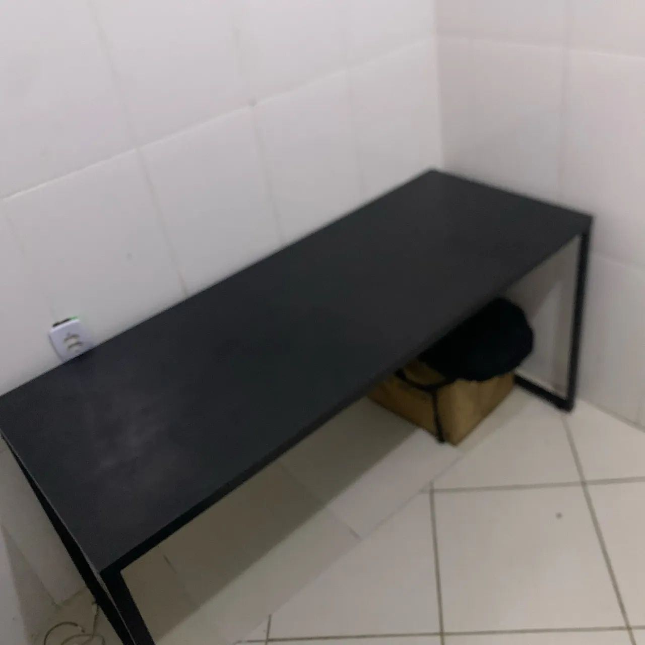Mesa Escrivaninha Preta - Semi Nova - Estilo Industrial - Foto 3