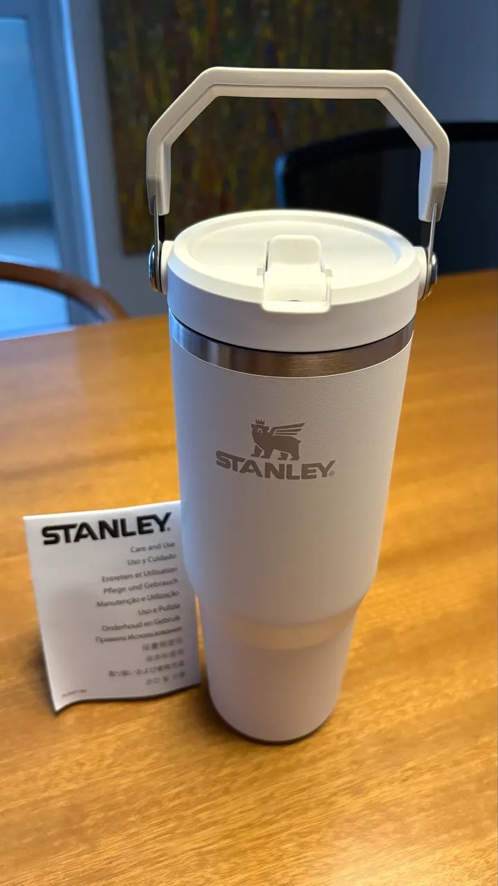 Garrafa Stanley Flip Straw Tumbler