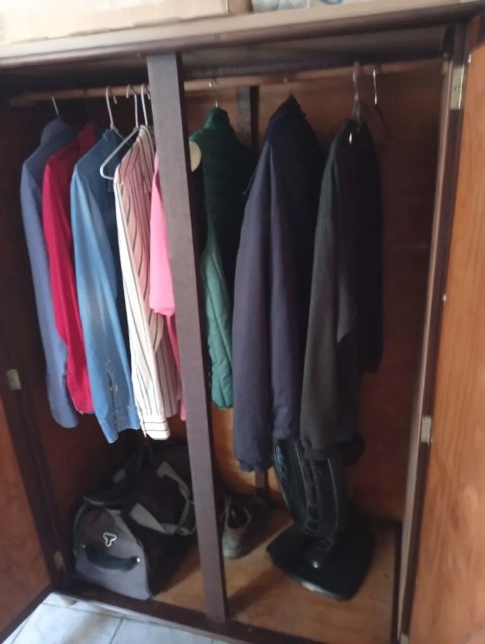 Guarda roupa antigo  - Foto 5
