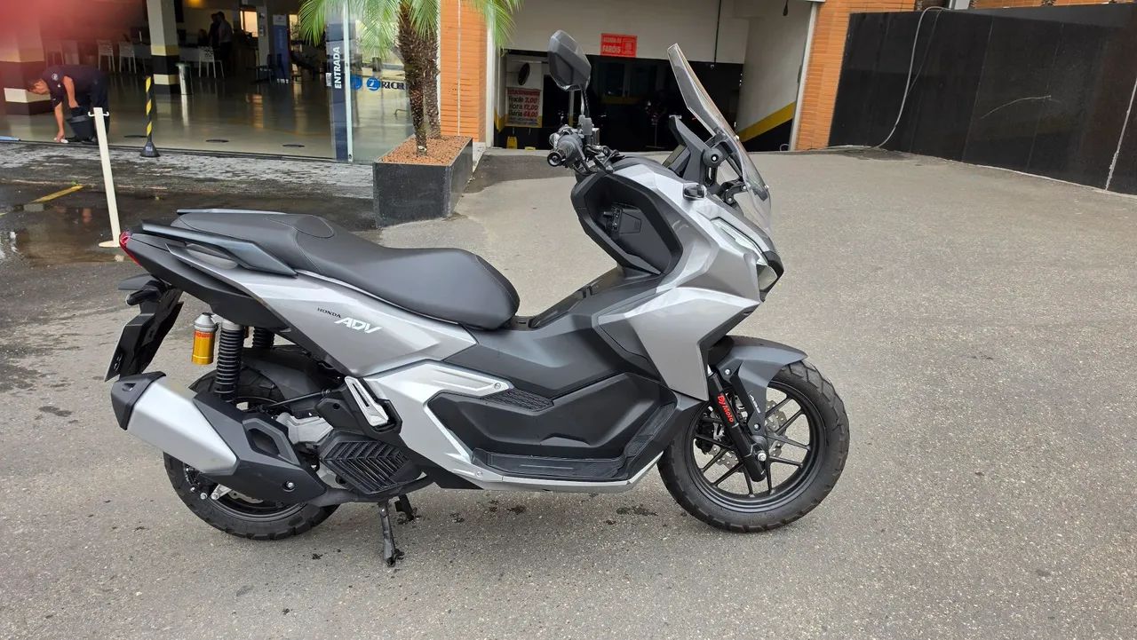 ADV 160