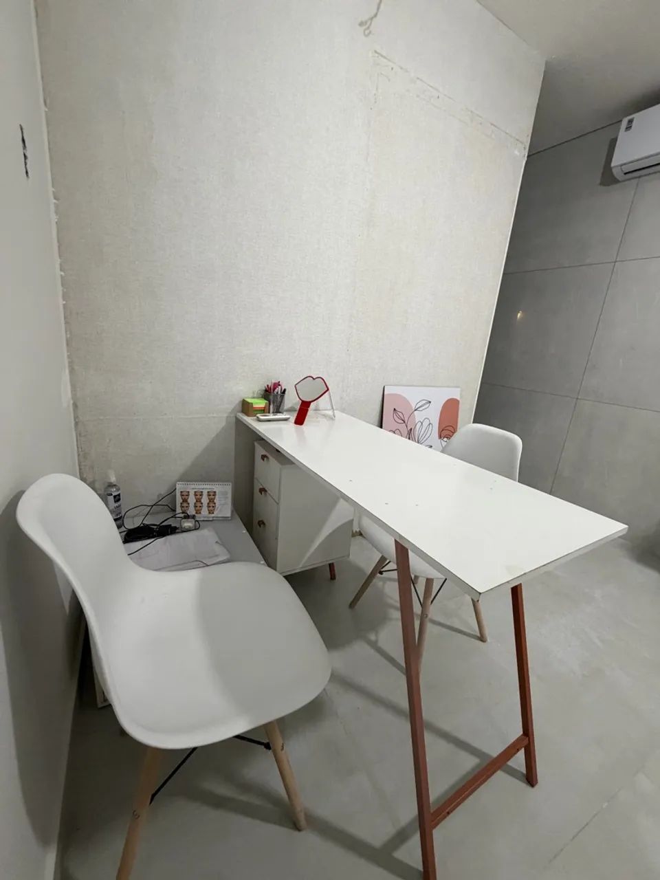 Mesa e cadeiras 