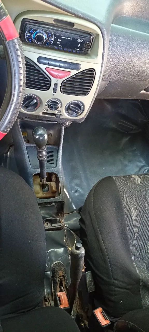 Fiat Palio Celebration 1.0 Fire Flex 8V 4P 2009 - Foto 3