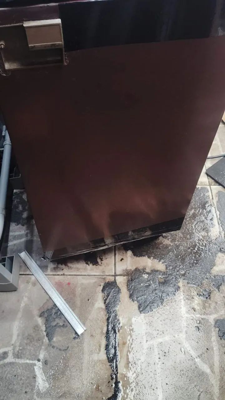 Frigobar springer funcionando perfeitamente i! Valor 400 aceito cartão 