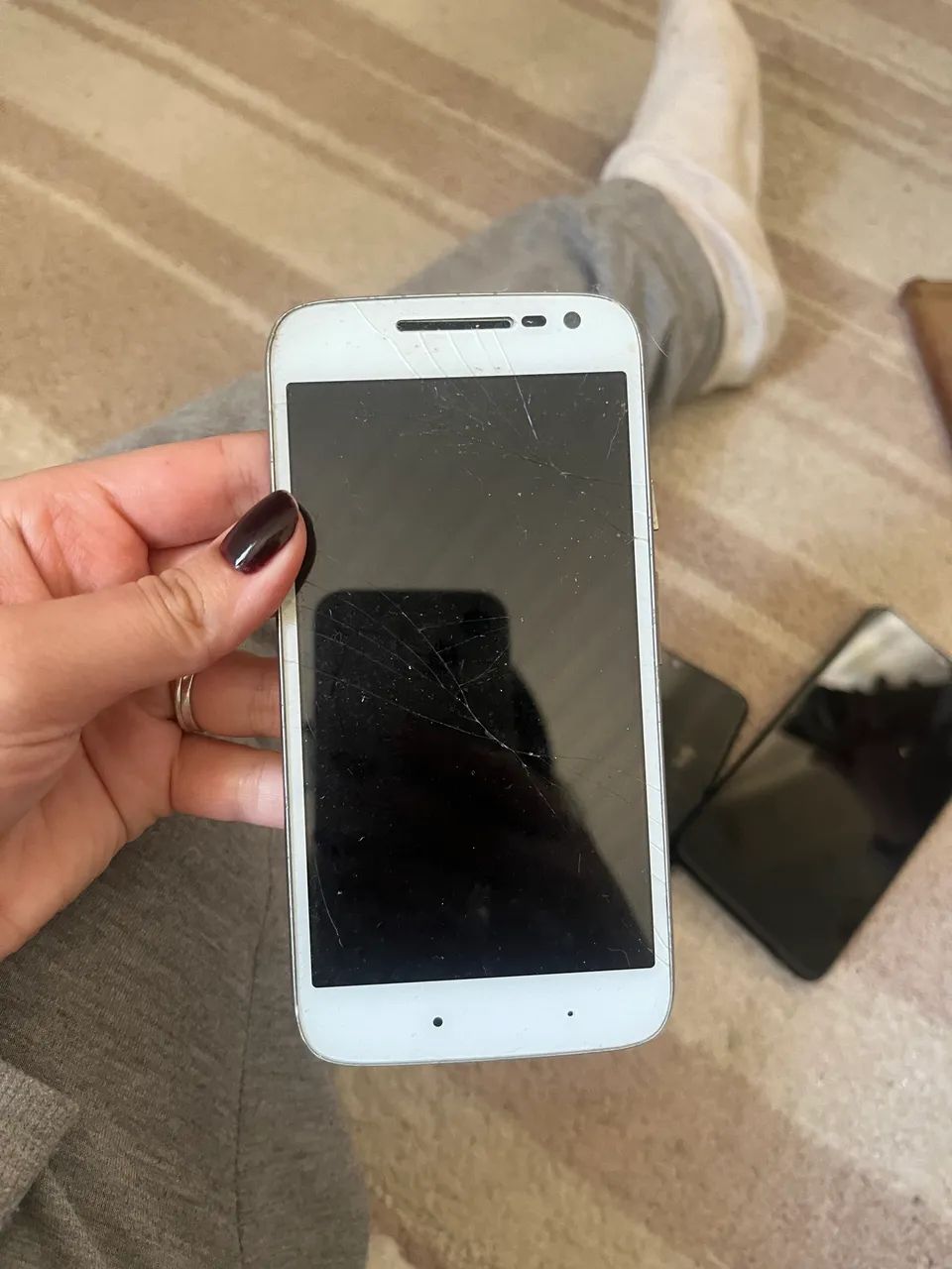 Vendo 5 celulares para peças/conserto - Foto 2