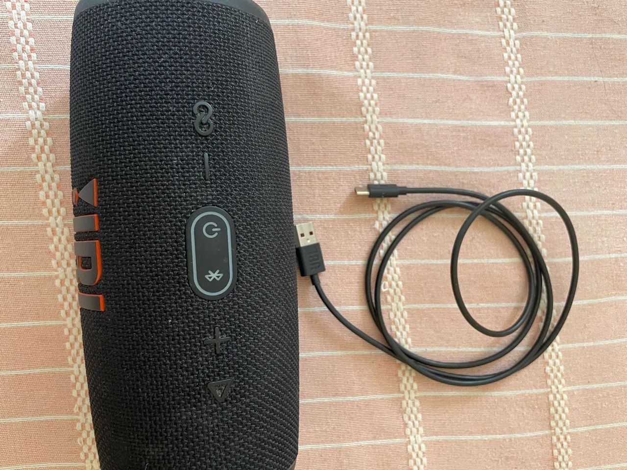 JBL Charge 5