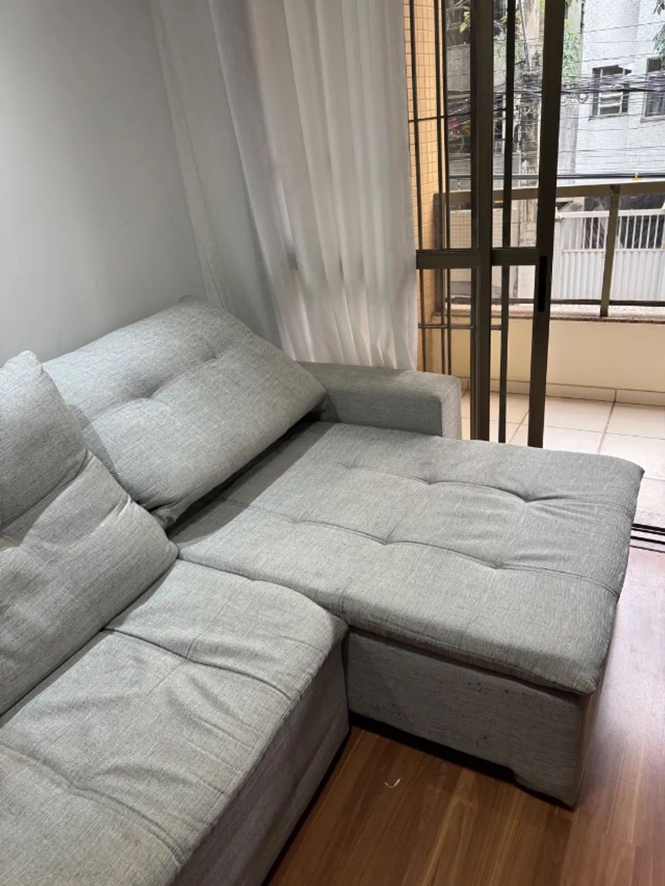Sofá retrátil 4 lugares cinza - Foto 2