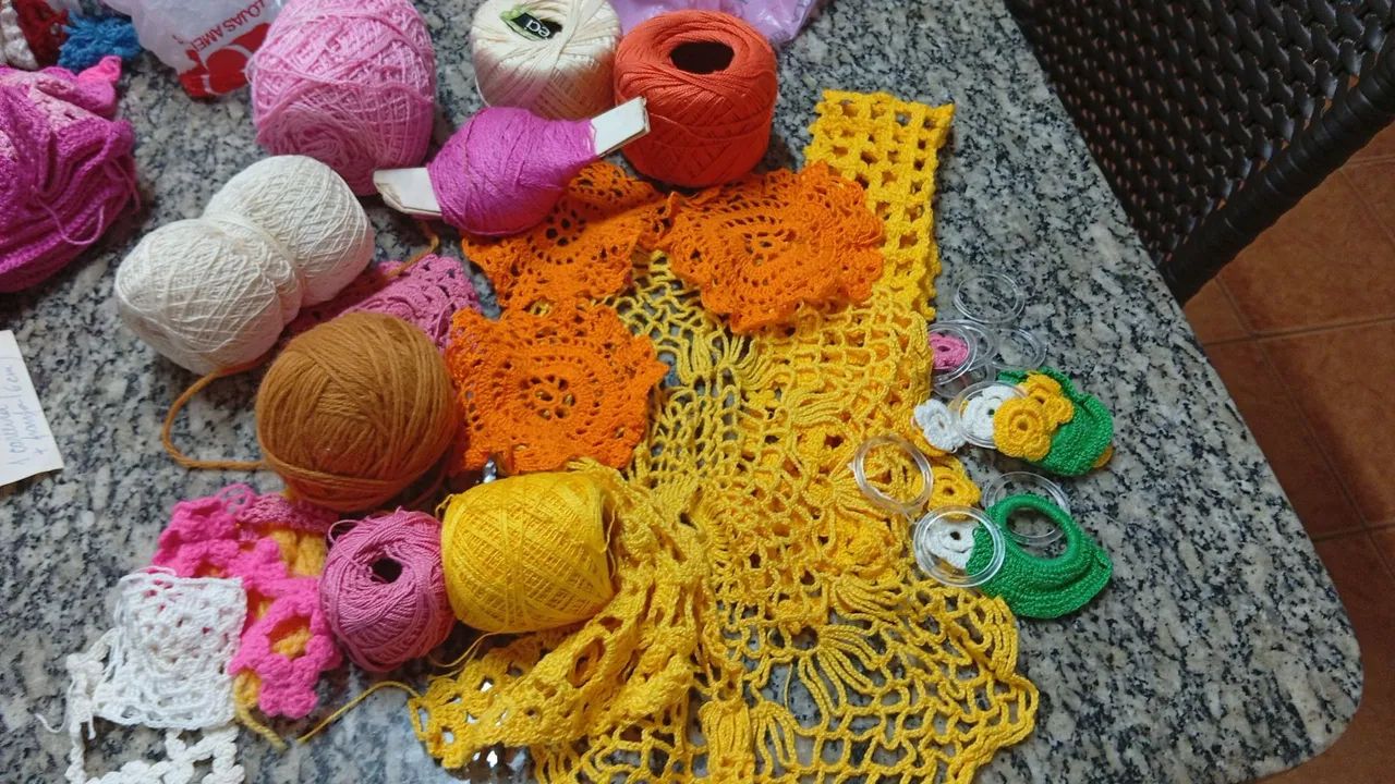 Lote de linhas de crochê  - Foto 3