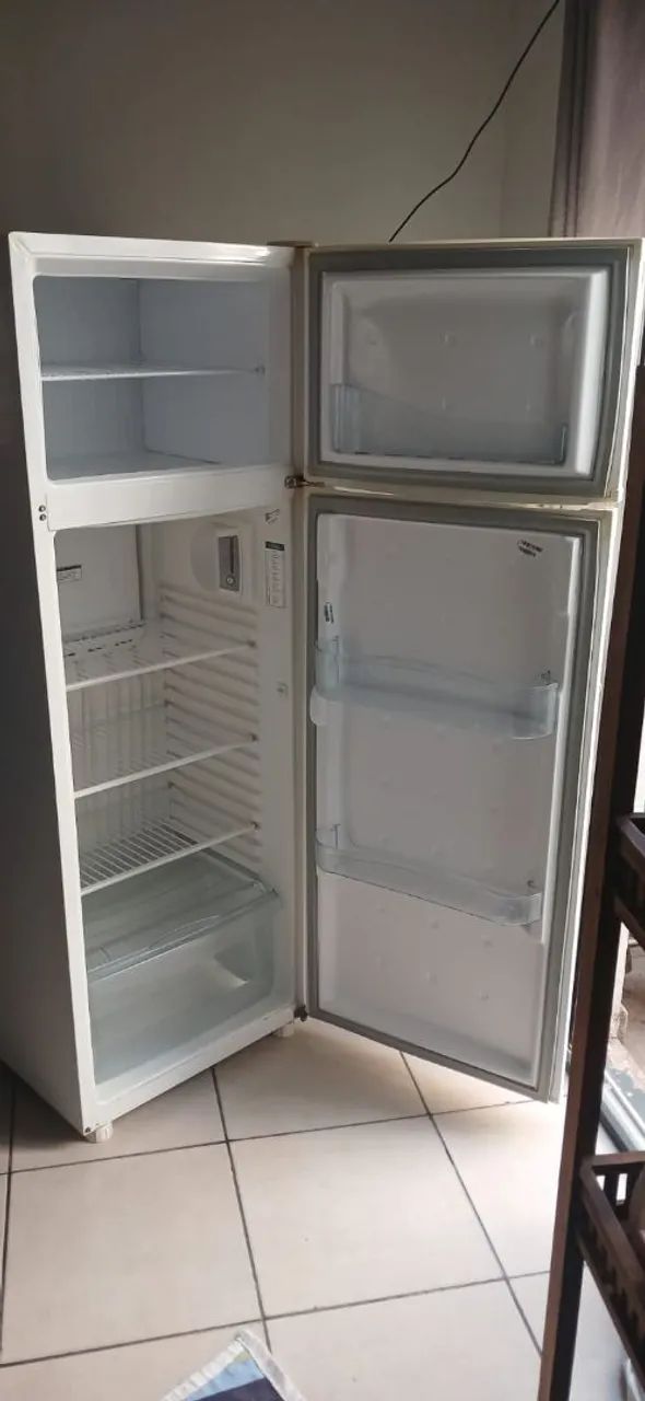 Geladeira Consul CRD37 334L - 127V - Foto 4