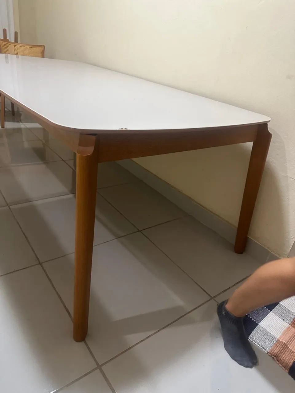 Mesa 8 lugares + cadeiras 