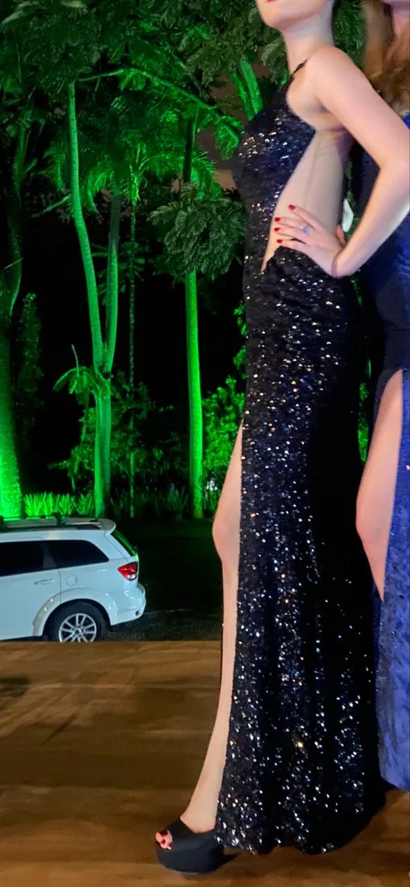 Vestido Longo de Festa Preto com Brilho - Sofisticação e Impacto - Foto 3