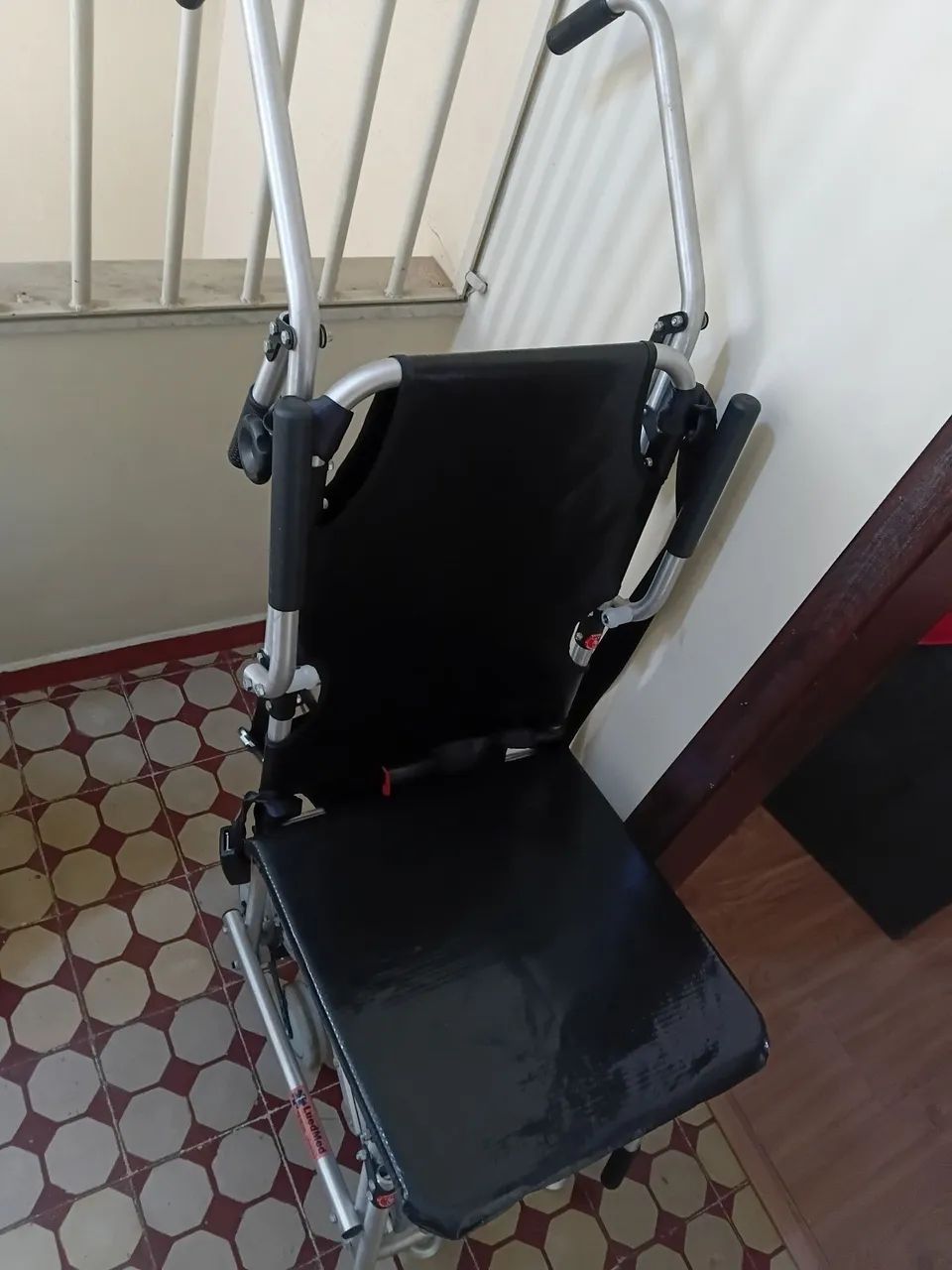 Cadeira de roda para escada
