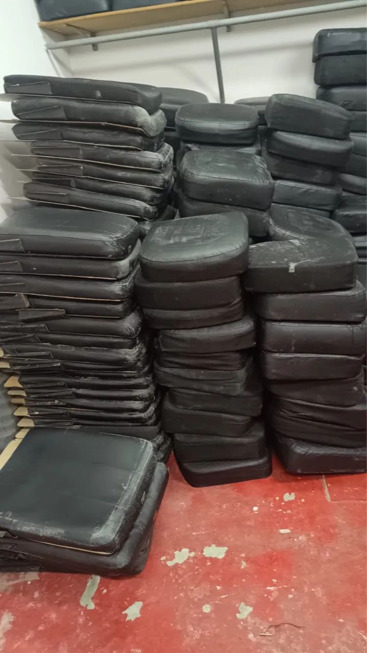 Lote de cadeiras poltronas para teatro, igrejas, auditórios, cinemas  - Foto 4