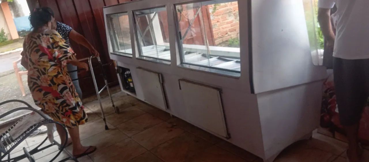 Vendo Balcão Refrigerado Grande - Perfeito pra Açougue ou Padaria - Foto 4