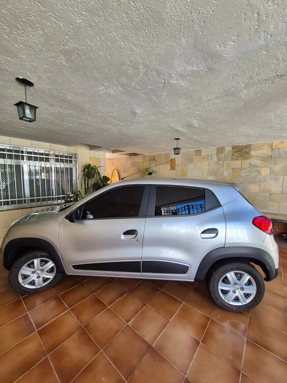 Renault Kwid Zen 1.0 Flex 12V 5P Mec. 2020