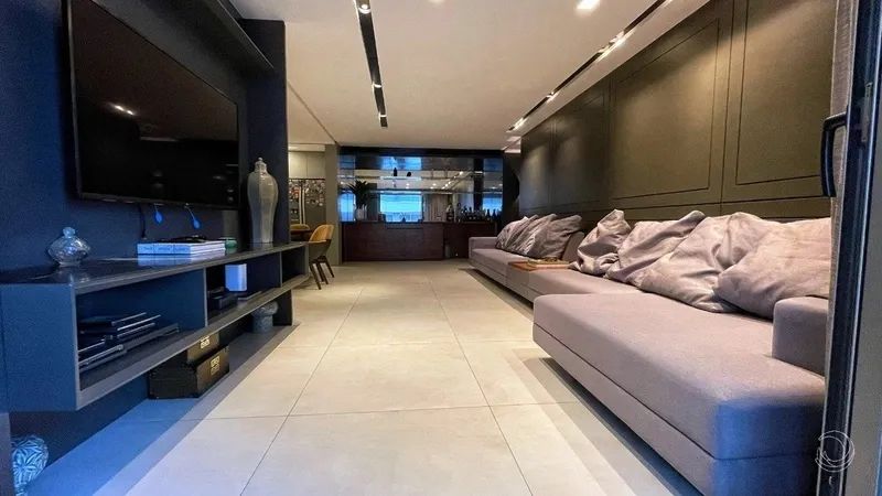 Apartamento de 3 suítes e 2 vagas na Beira Mar - Foto 2