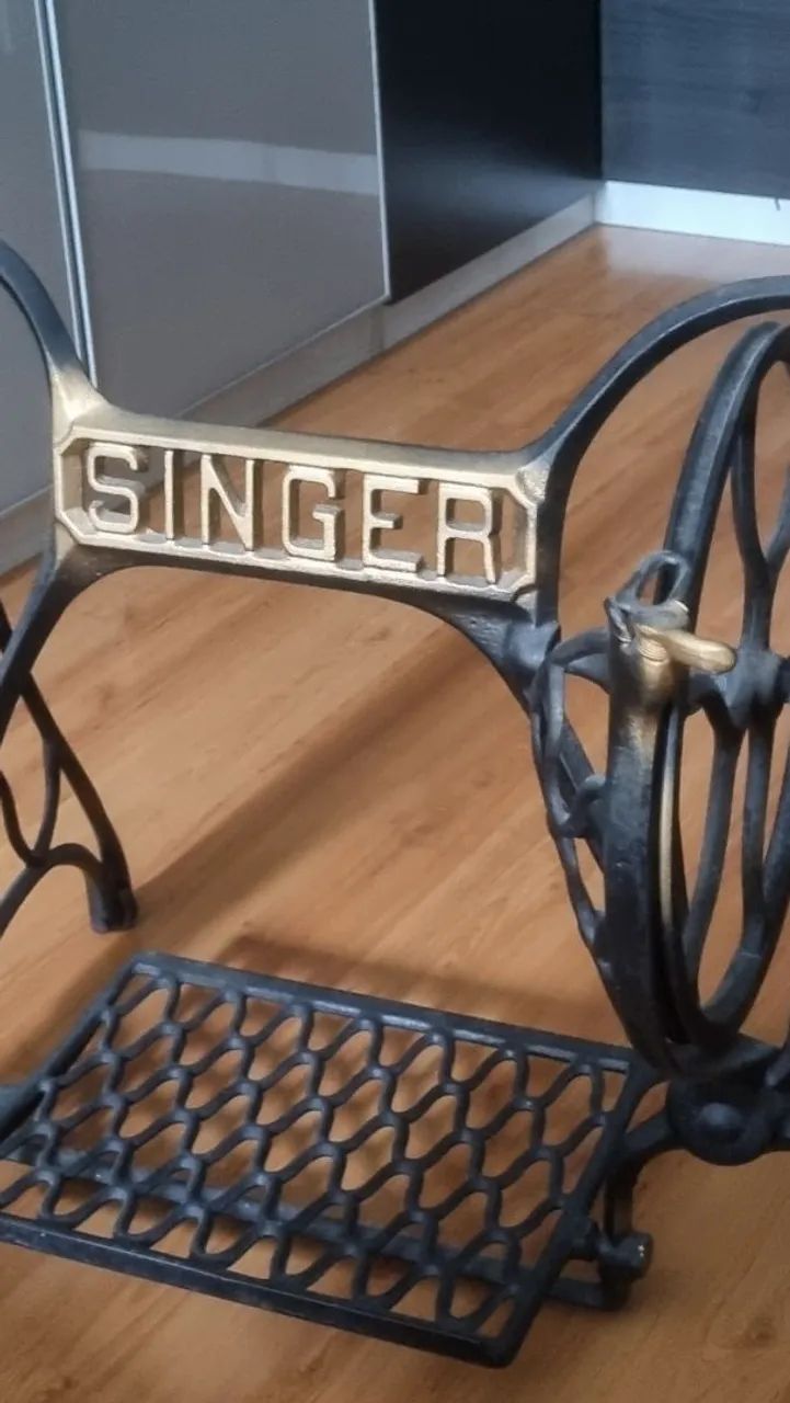 Base Máquina Singer Antiga Restaurada - Modelo Aranha | Peça Decorativa Premium - Foto 3