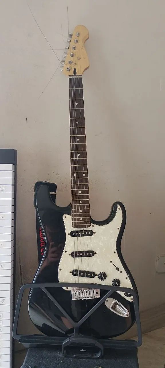 Guitarra e teclado profissionais - Foto 3