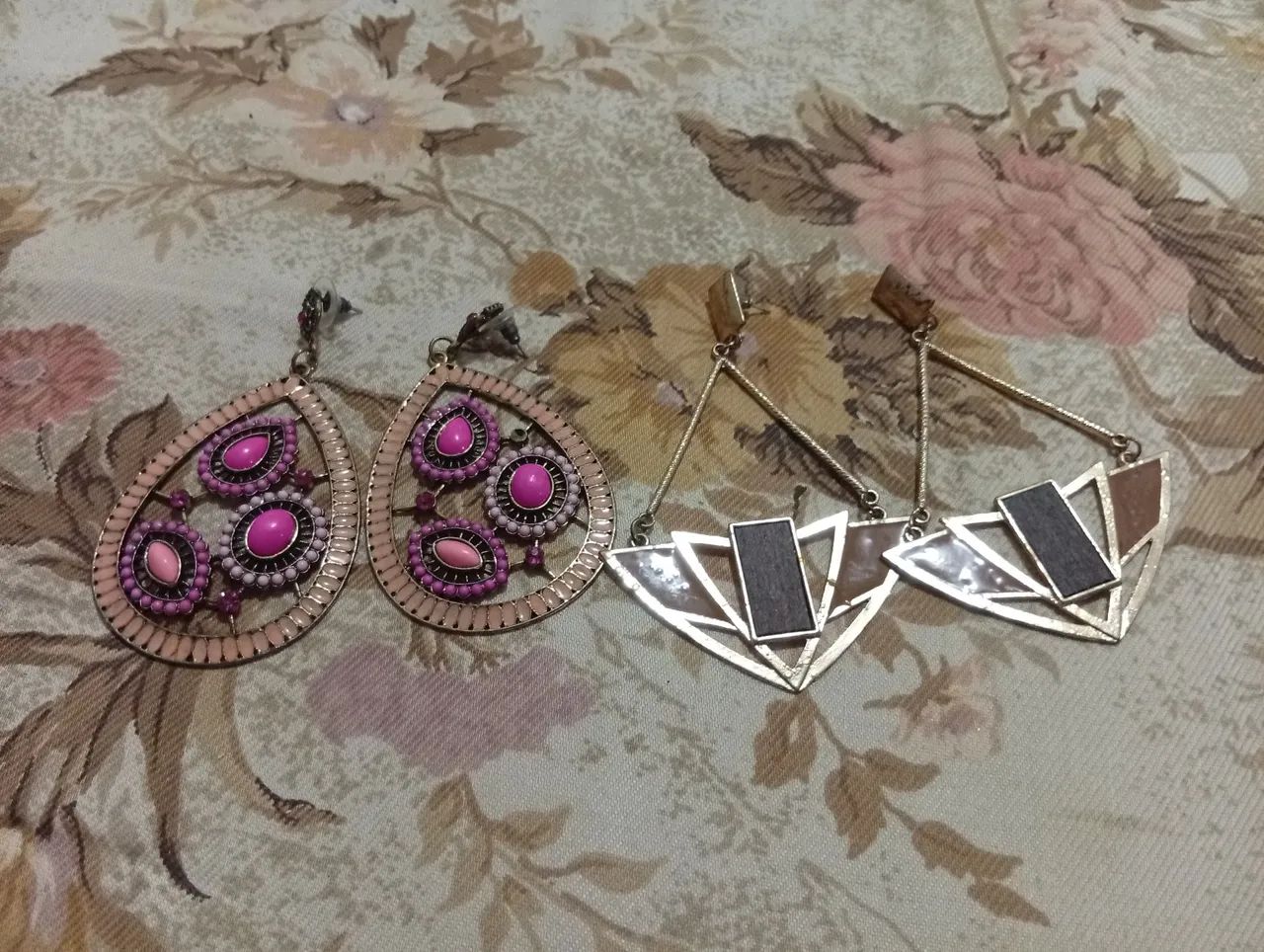 Lote 2 Pares de Brincos Grandes: Estilo Boho Chic e Geométrico Moderno