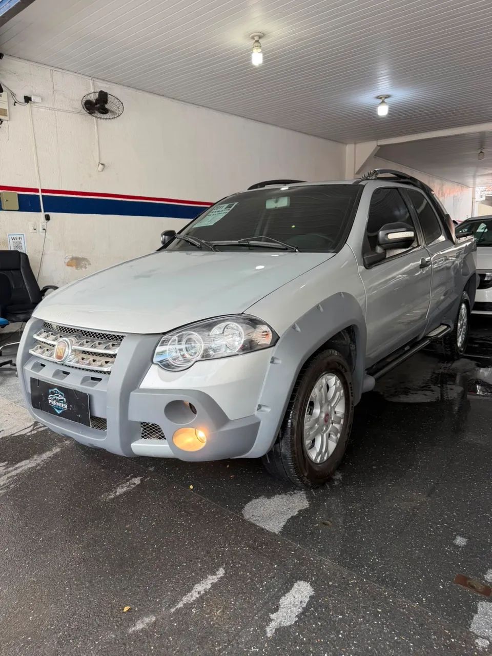 Fiat Strada Adventure1.8/ 1.8 Locker Flex CD 2011 - Foto 3