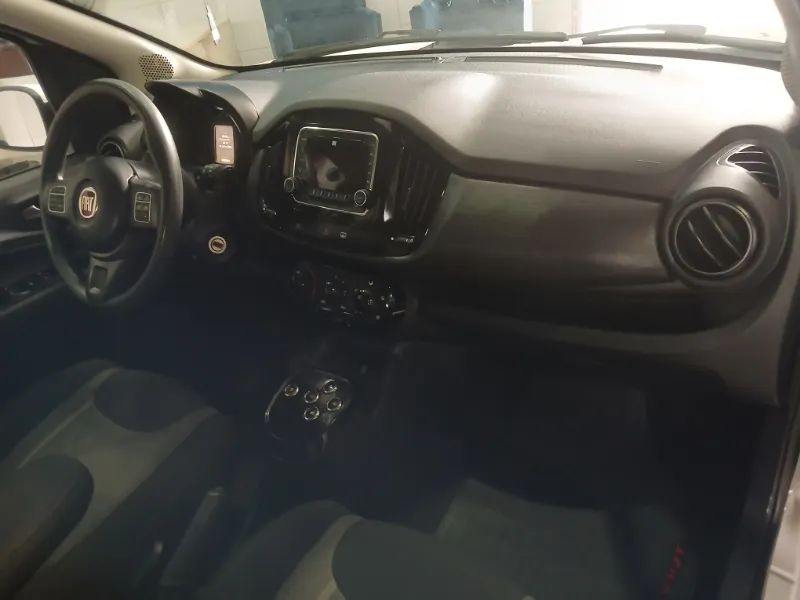 Fiat Uno WAY 1.4 EVO Dualogic Flex 8V 5P 2016 - Foto 4