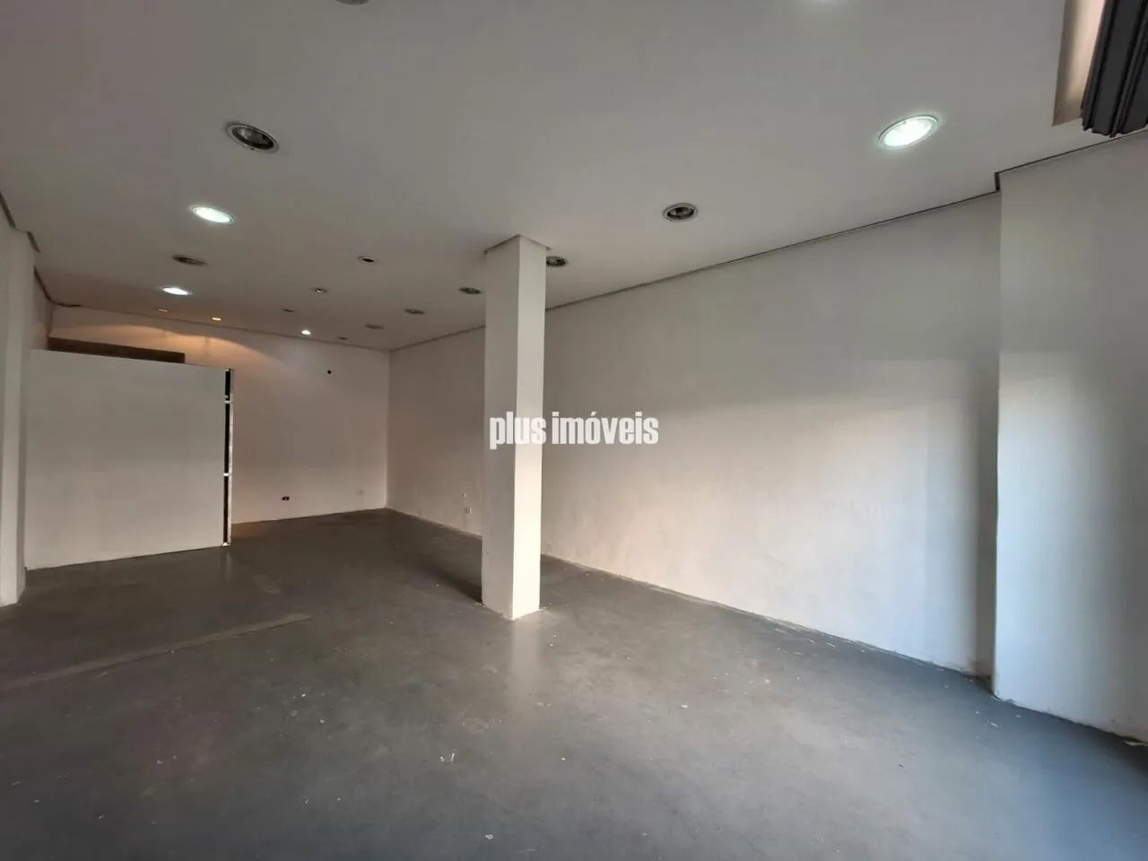 Excelente localização comercial, loja com 48,00 metros quadrados - Foto 2