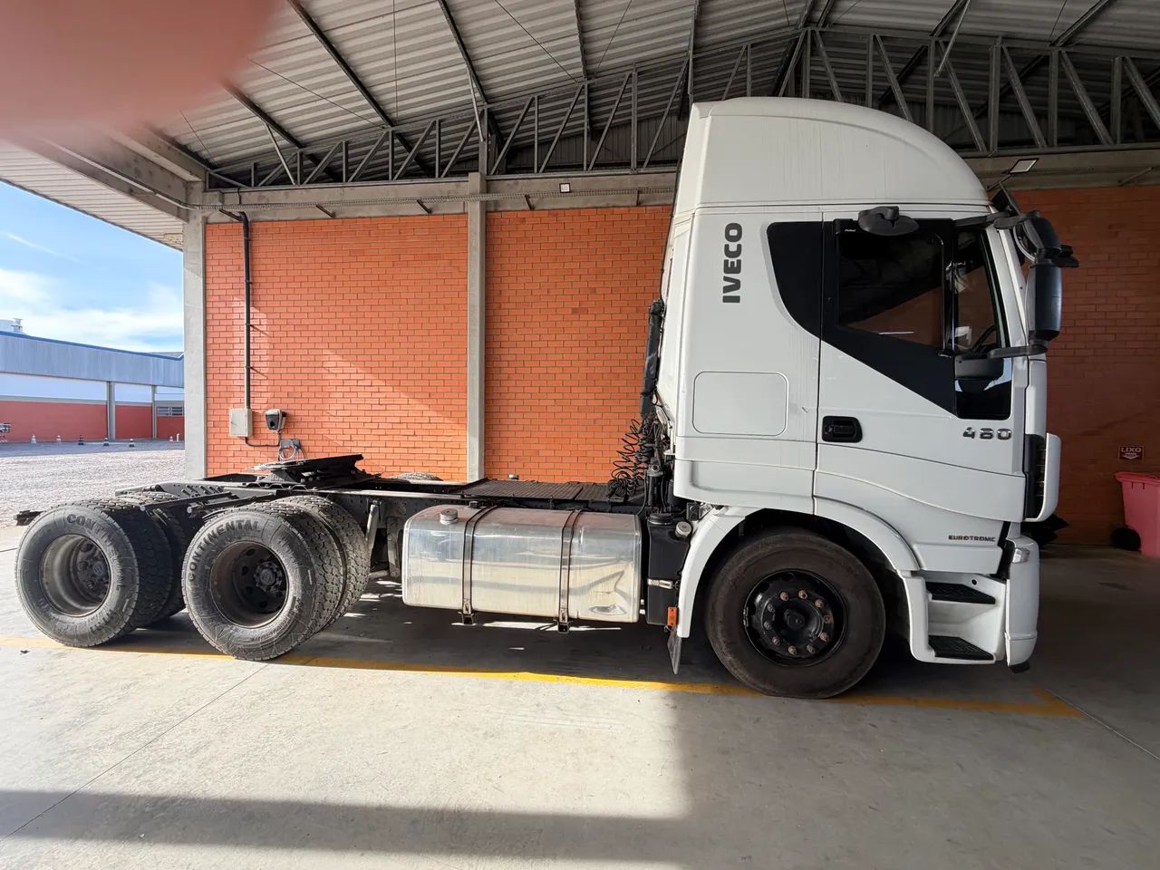 REPASSE iveco stralis 480 6x4 traçado - Foto 2