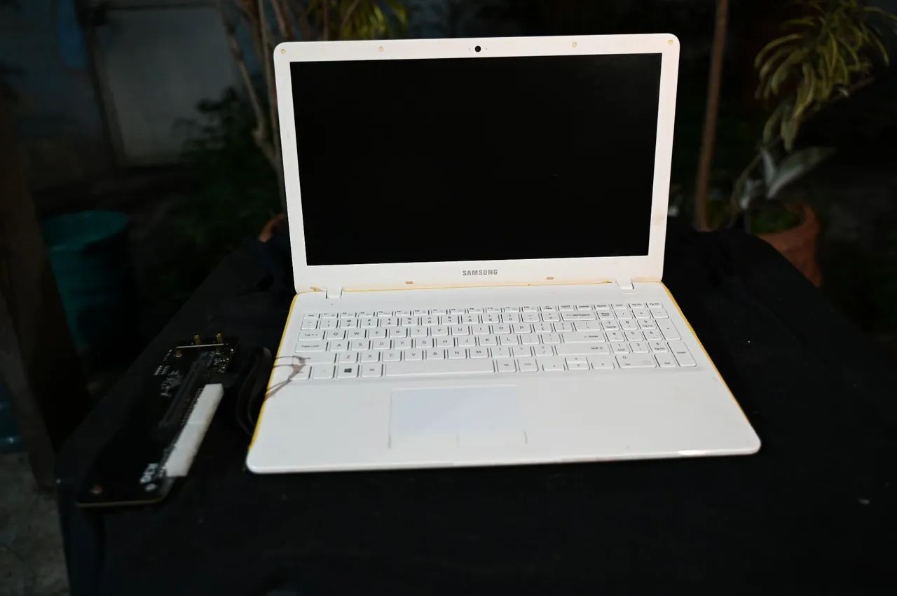 Notebook Samsung Expert X22 16GB de Ram DDR4, SSD 480GB e E-GPU integrada.