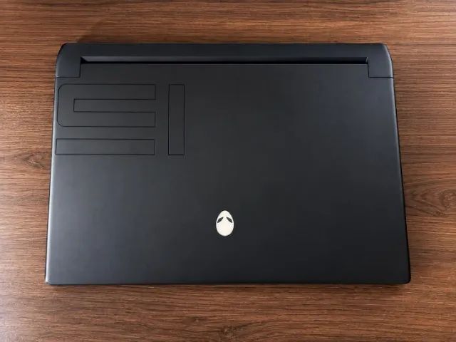 Alienware M15 R6 - Foto 2