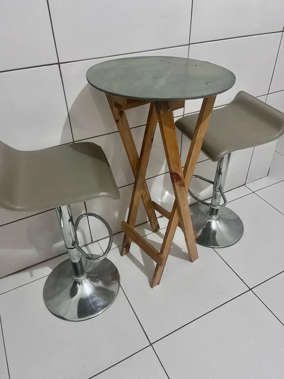 Jogo mesa e banquetas bistrô  - Foto 2