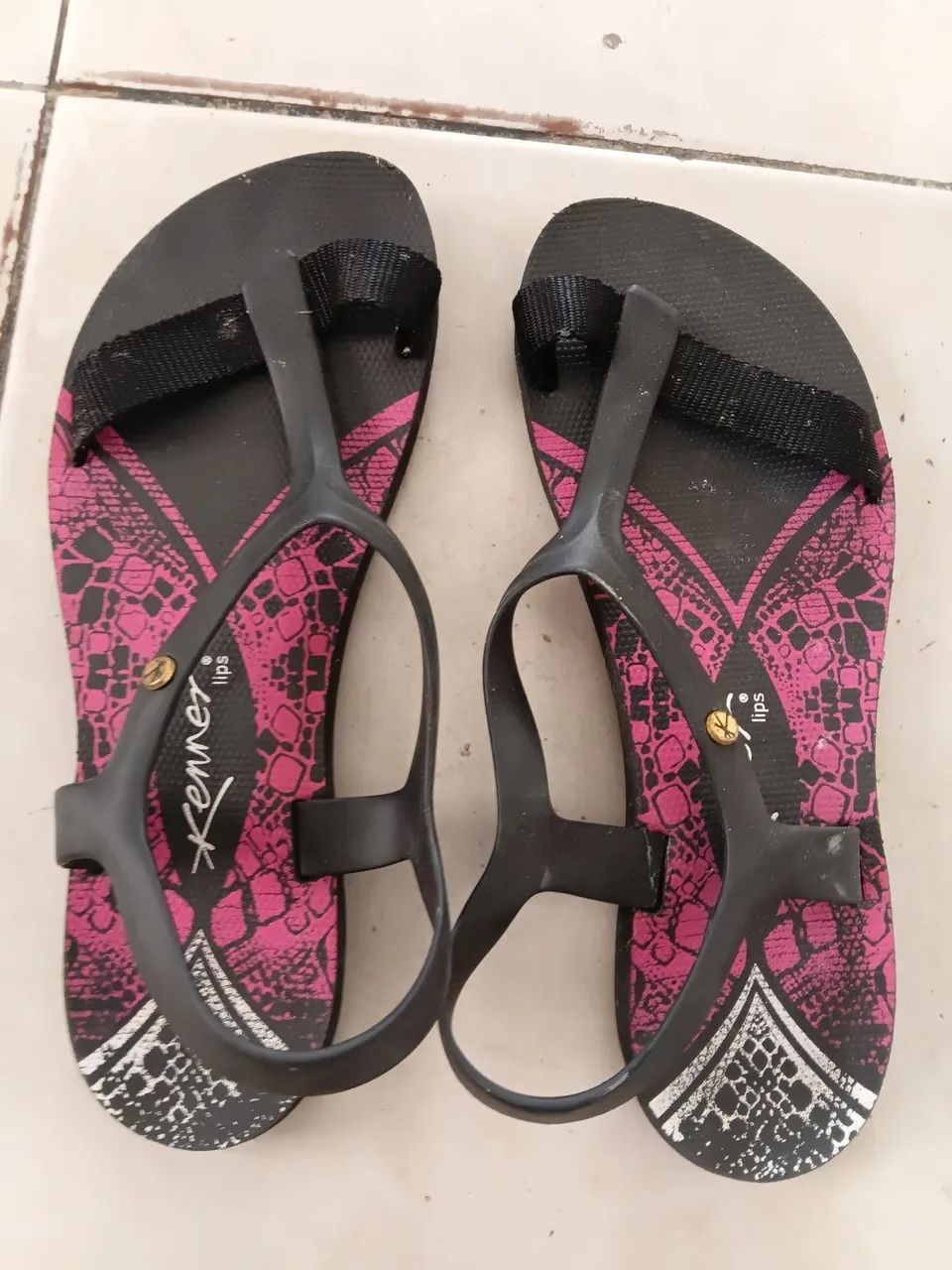 Vendo kenner feminina 35 reais  - Foto 3