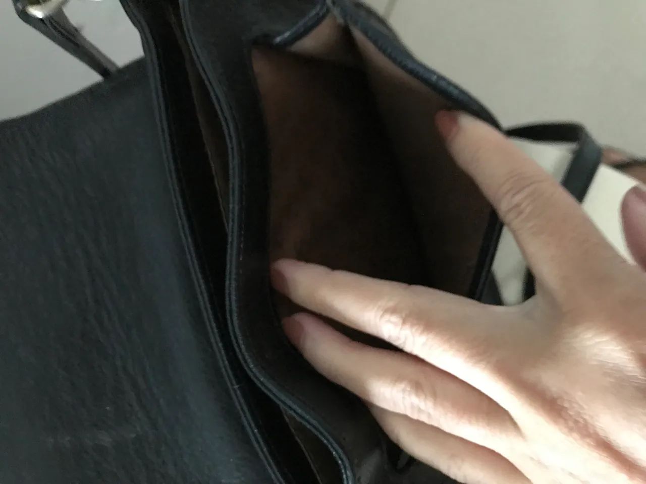 Bolsa de Couro Sagian - Foto 2