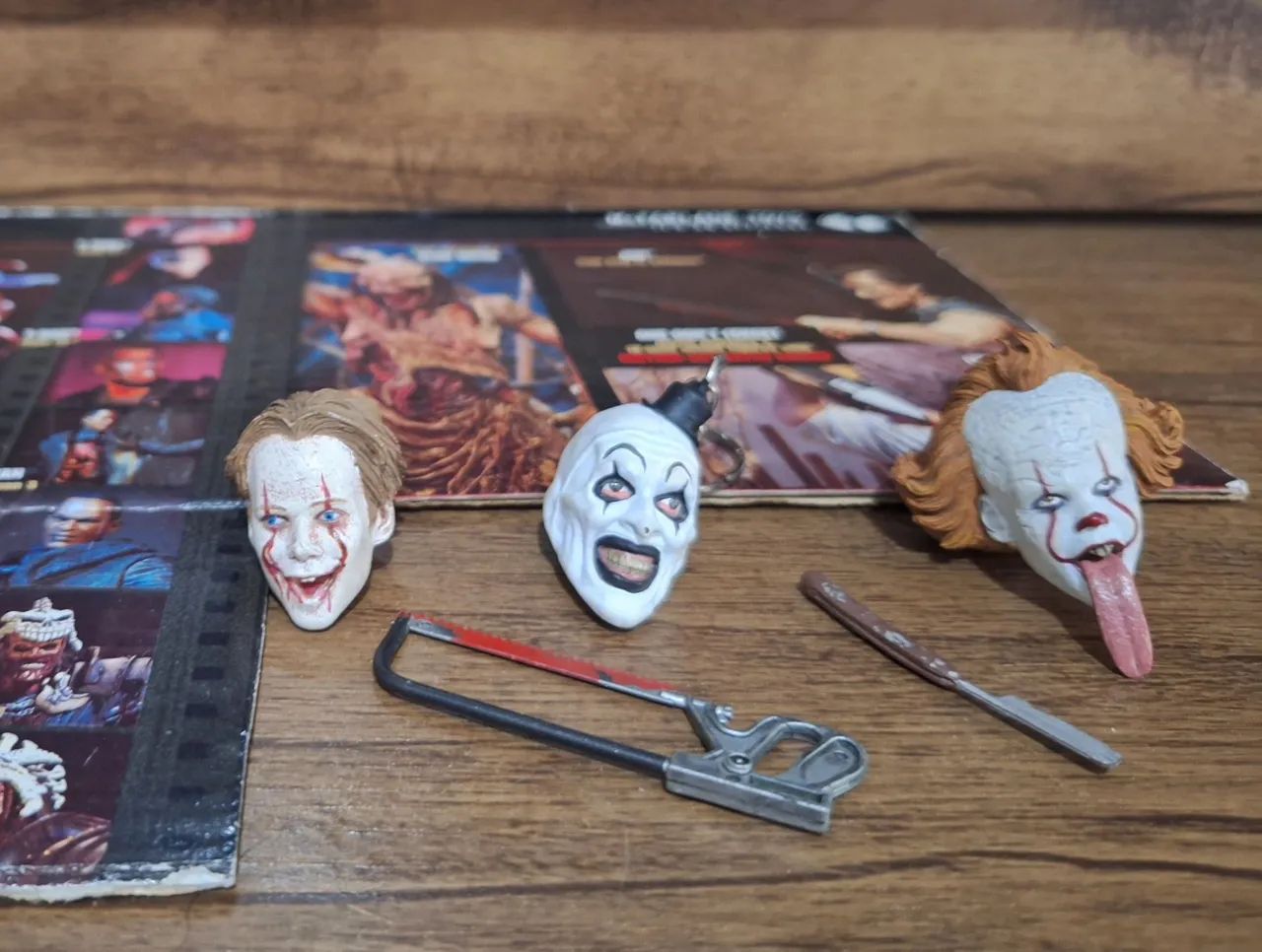 LOTE NECA PARA CUSTOMIZAÇÃO - IT PENNYWISE E TERRIFER ART THE CLOWN