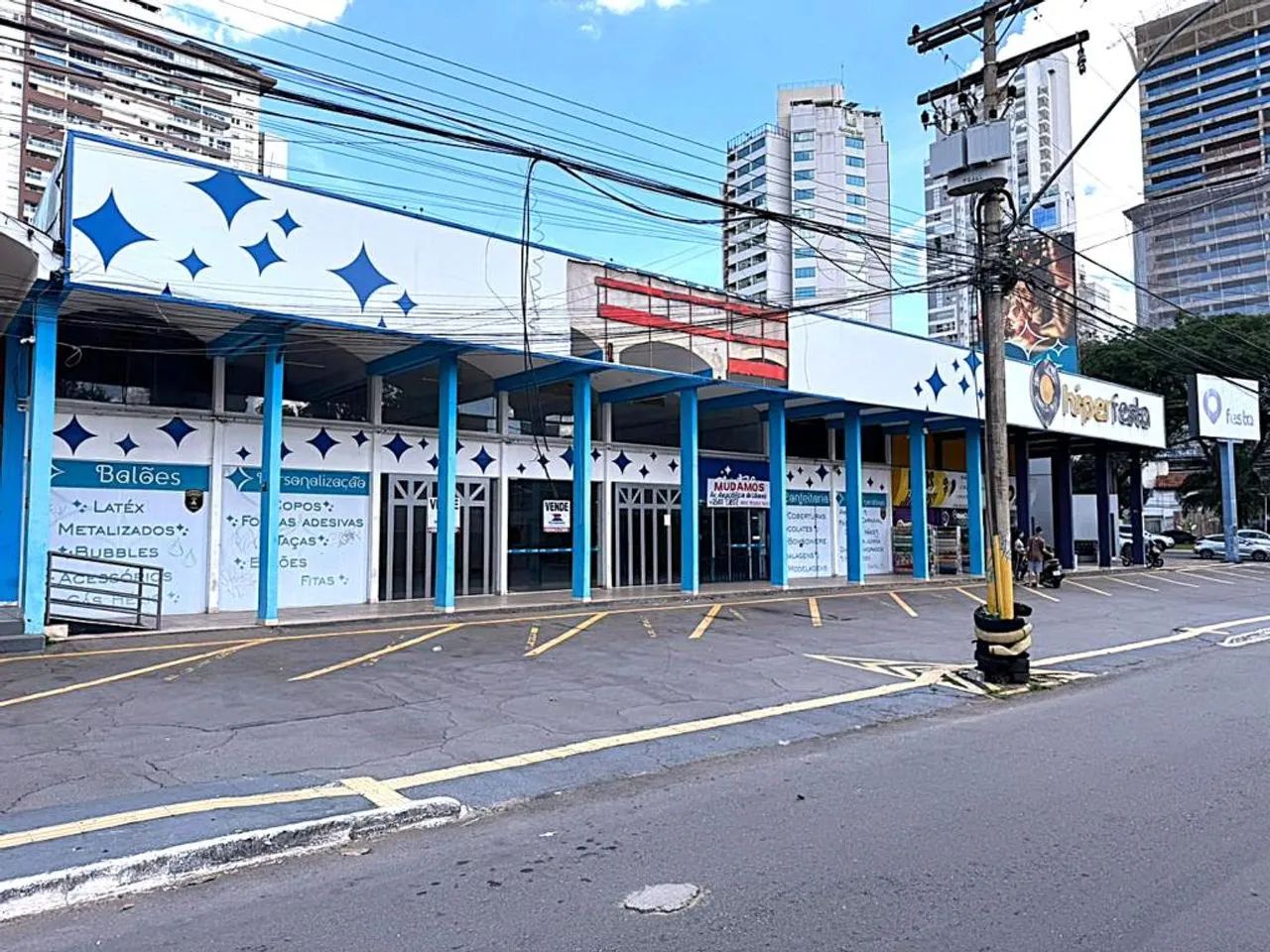 Vende-se Prédio Comercial no Setor Oeste, Shopping Center Sul