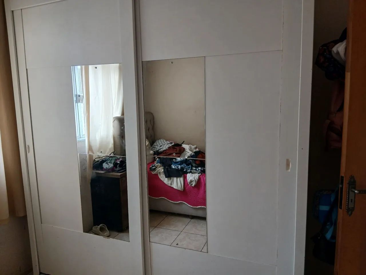 Guarda Roupa (doação)
