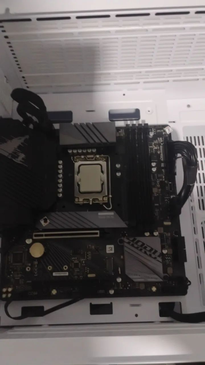 placa mãe + processador  + memórias ddr4