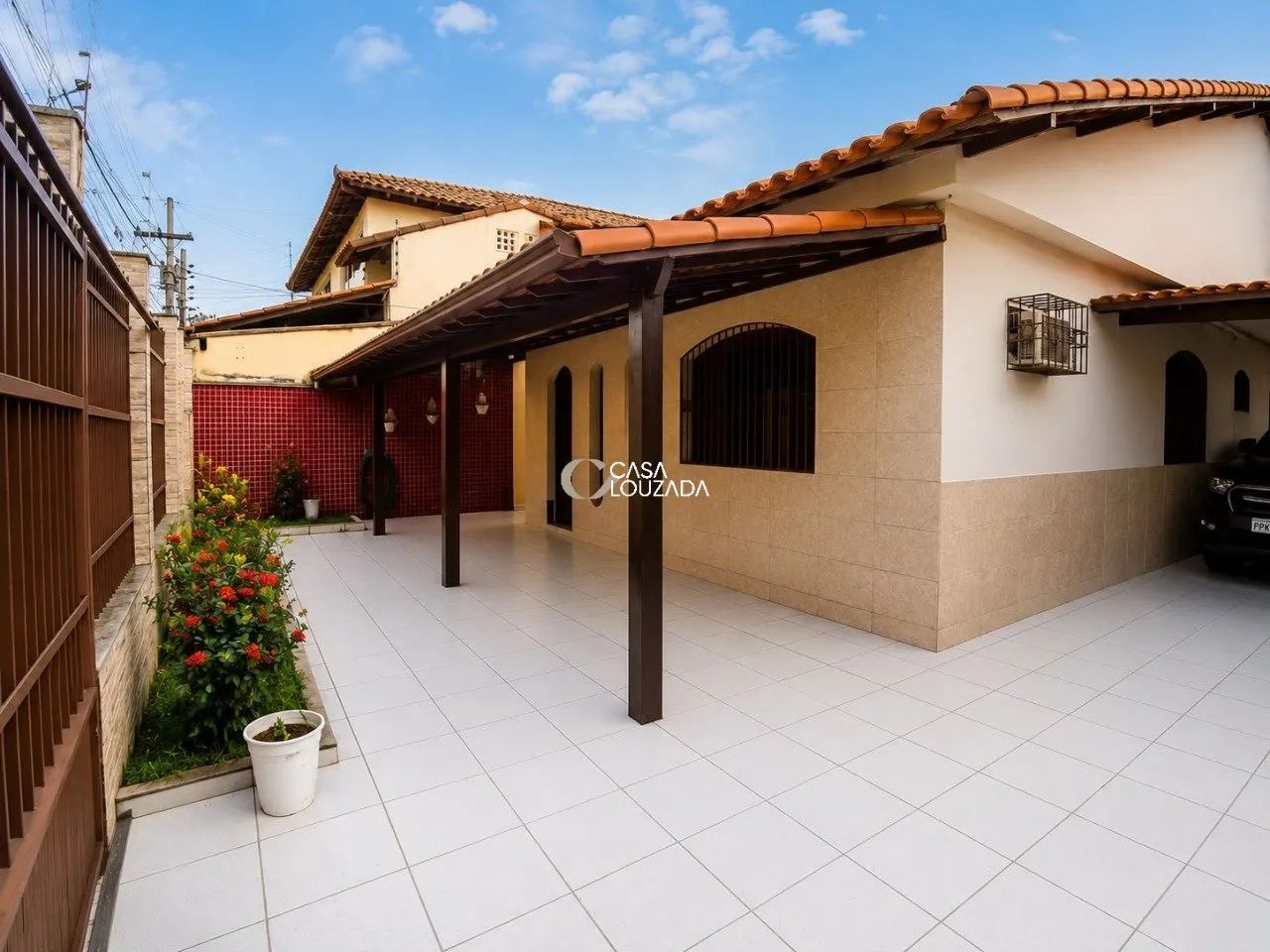 Casa linear 03 quartos com 02 suítes e lazer privativo em Cobilândia - Foto 2