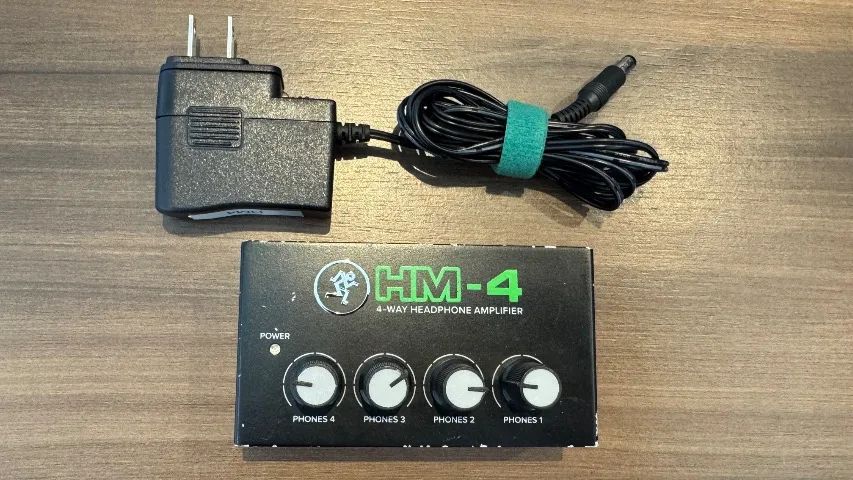 MACKIE HM4